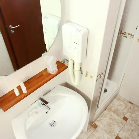 Maccotta Hotel 2*