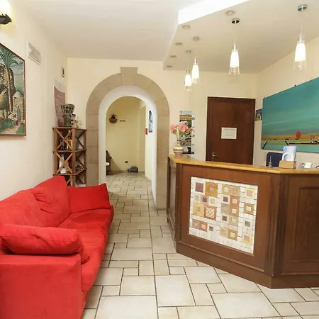 Maccotta Otel 2*